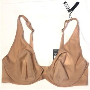 Skims Naked Plunge Bra Honey Beige